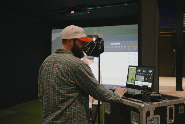 Uneekor EYE XO2 x Carl's Pro Golf Simulator Package