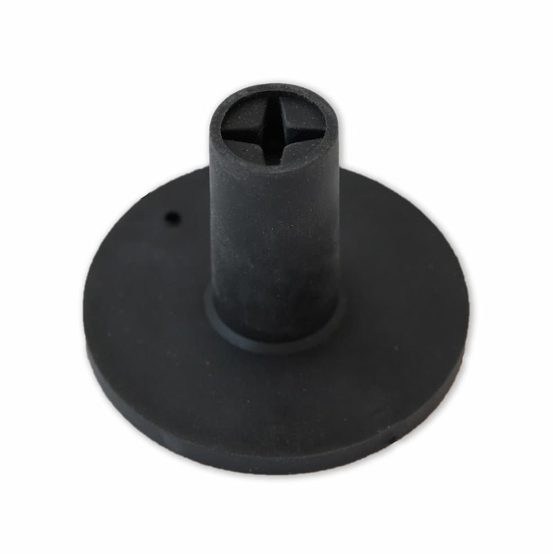 Rubber tee holder with tee inserted