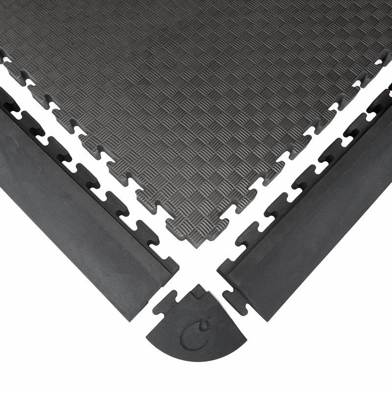 Interlocking corner with edge and corner trim
