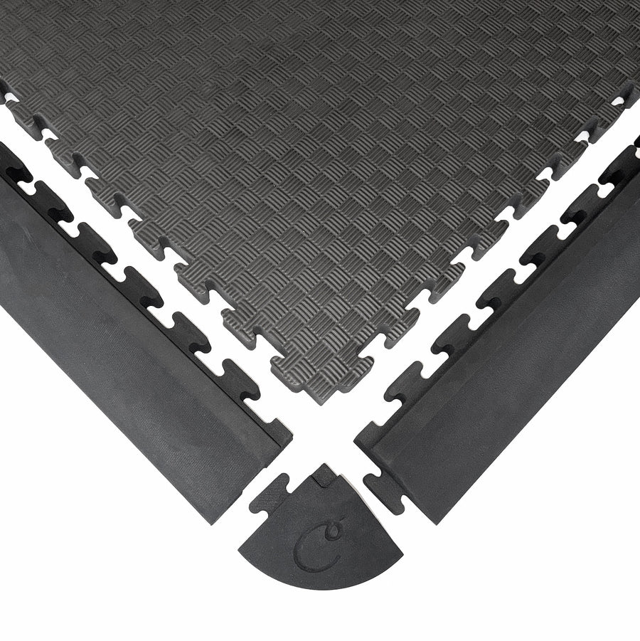 Interlocking corner with edge and corner trim